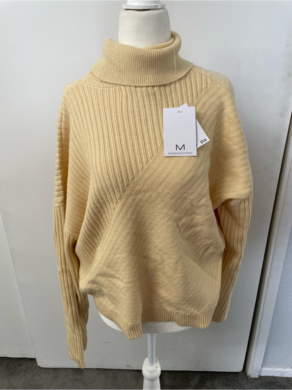 NWT Magaschoni Butter Yellow Turtleneck Cropped Long Sleeve Sweater Size XL